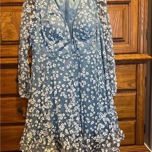 Elegant Blue Floral Lace Dress